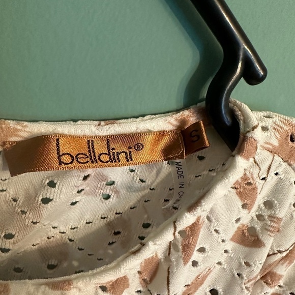Belldini size small shirt with keyhole/slit in front. - Picture 2 of 4